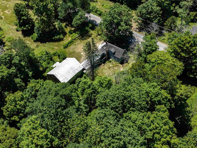 607 N Main Street, Wolfeboro, NH 03894