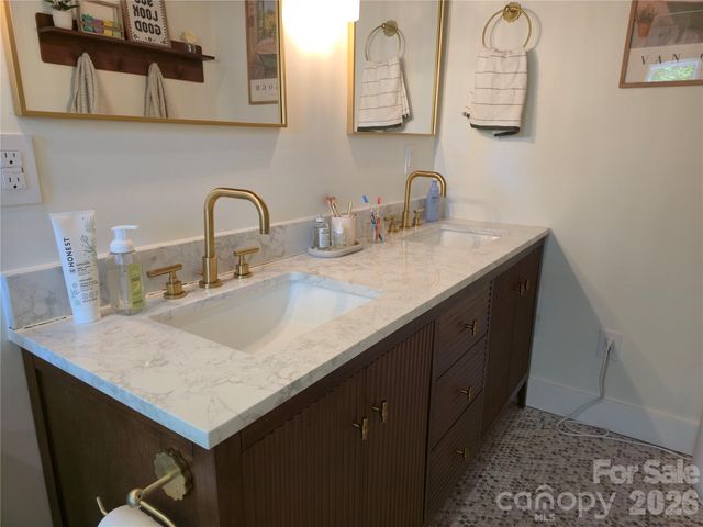 152 Florida Avenue, Forest City, NC 28043