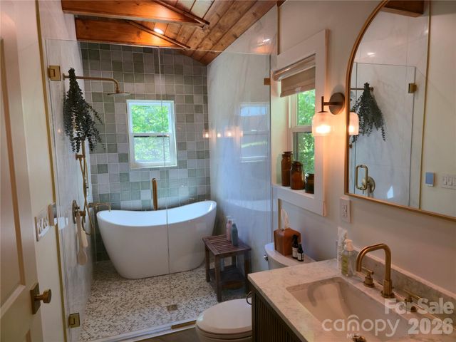 152 Florida Avenue, Forest City, NC 28043