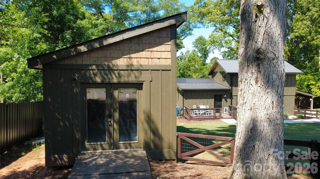 152 Florida Avenue, Forest City, NC 28043
