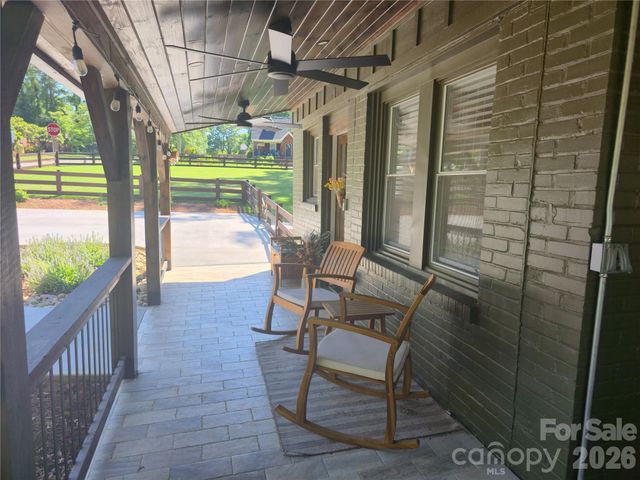 152 Florida Avenue, Forest City, NC 28043