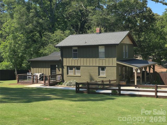 152 Florida Avenue, Forest City, NC 28043