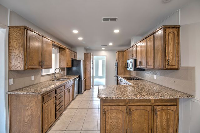 2331 Brookhaven Drive, Denison, TX 75020