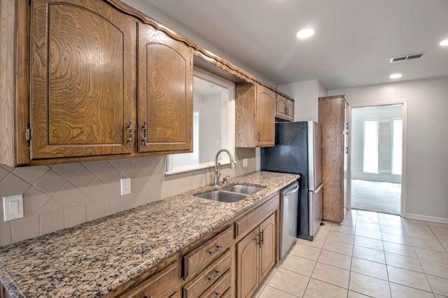 2331 Brookhaven Drive, Denison, TX 75020