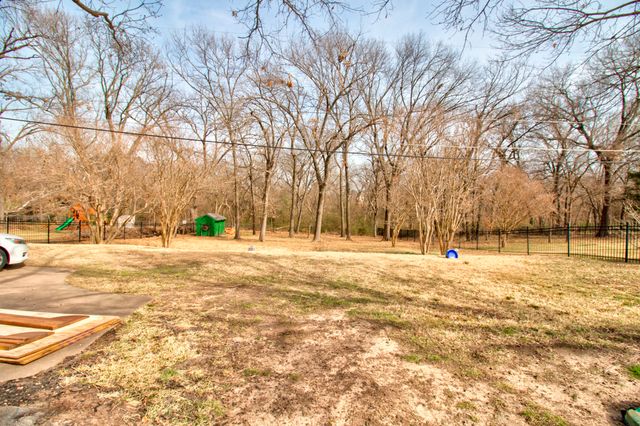 2331 Brookhaven Drive, Denison, TX 75020