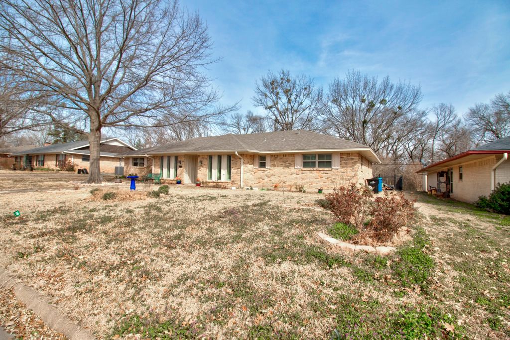 2331 Brookhaven Drive, Denison, TX 75020
