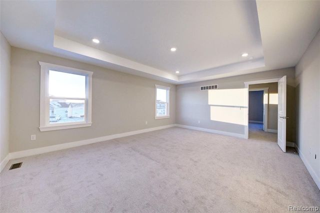 MOH 123 Gambrel Ln, Howell, MI 48843
