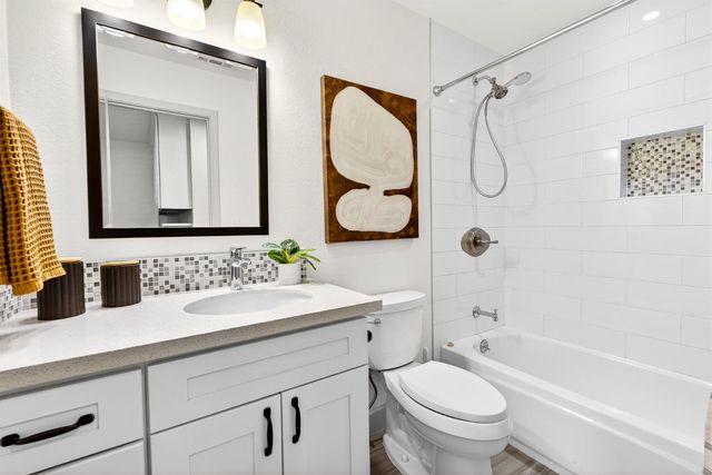 8141 Woodlake Hills Dr, Orangevale, CA 95662