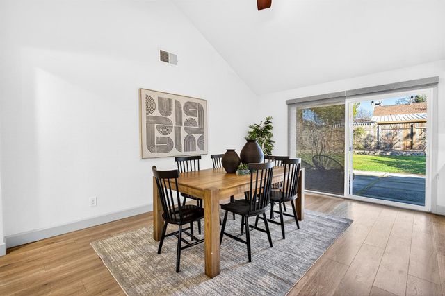 8141 Woodlake Hills Dr, Orangevale, CA 95662