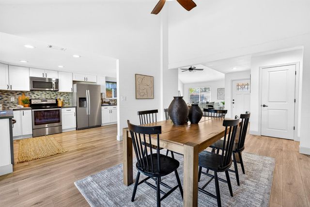 8141 Woodlake Hills Dr, Orangevale, CA 95662