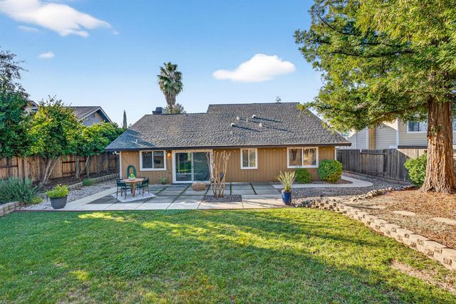 8141 Woodlake Hills Dr, Orangevale, CA 95662