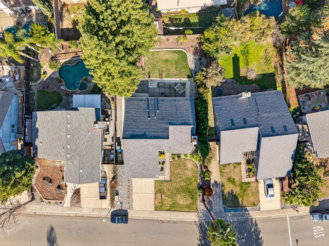 8141 Woodlake Hills Dr, Orangevale, CA 95662