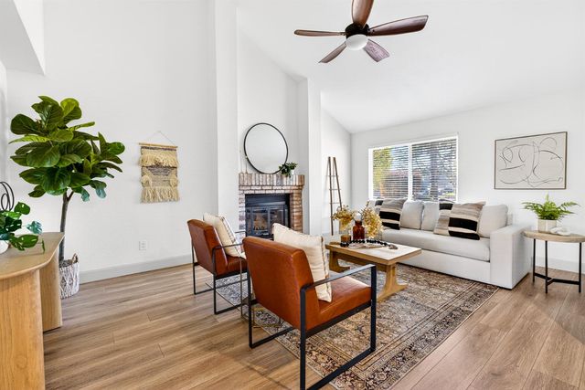 8141 Woodlake Hills Dr, Orangevale, CA 95662