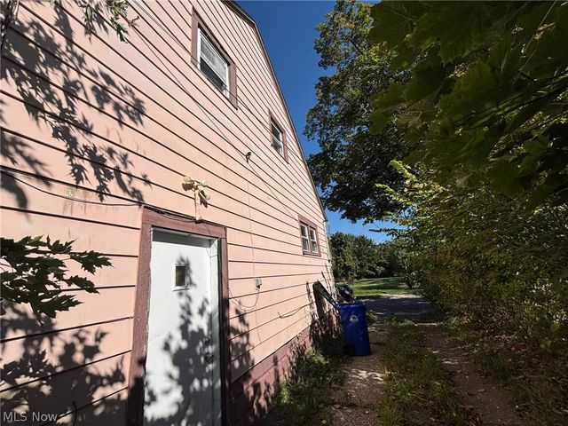 4678 E 147th Street, Cleveland, OH 44128