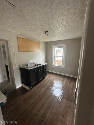 4678 E 147th Street, Cleveland, OH 44128