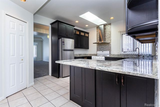 40945 Justin Drive, Sterling Heights, MI 48310