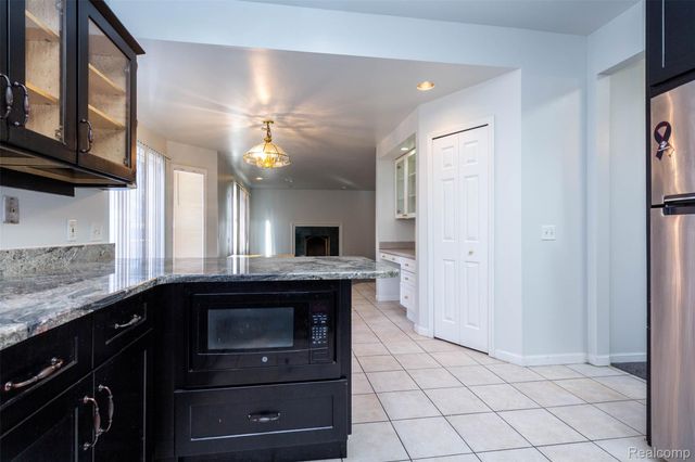 40945 Justin Drive, Sterling Heights, MI 48310