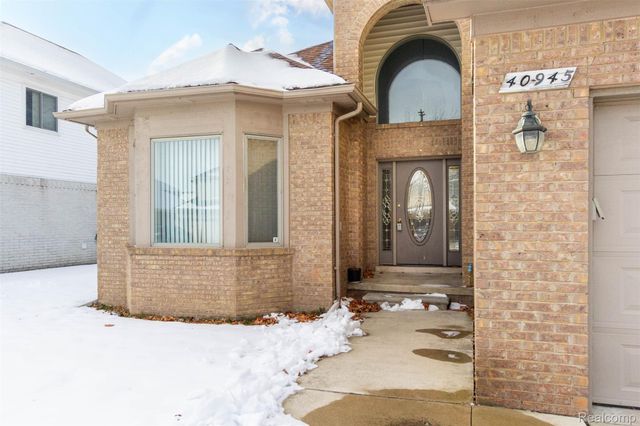 40945 Justin Drive, Sterling Heights, MI 48310
