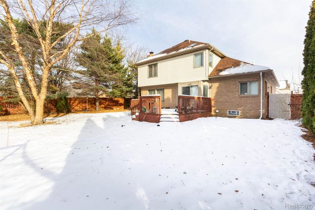 40945 Justin Drive, Sterling Heights, MI 48310