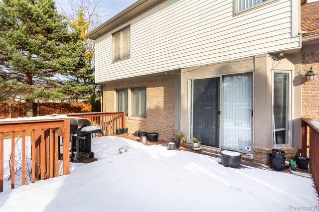 40945 Justin Drive, Sterling Heights, MI 48310