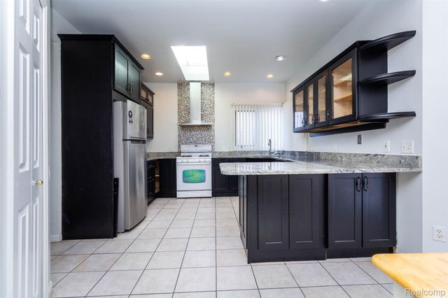 40945 Justin Drive, Sterling Heights, MI 48310