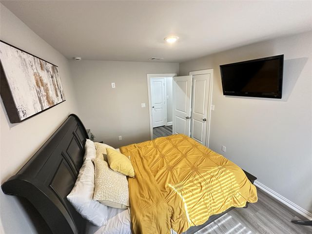 203 S 5th Street, Highlands, TX 77562