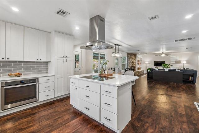1305 Smiling Hill Boulevard, Edmond, OK 73013