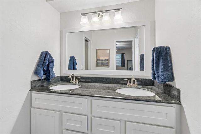 1305 Smiling Hill Boulevard, Edmond, OK 73013