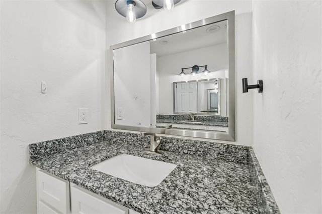 1305 Smiling Hill Boulevard, Edmond, OK 73013