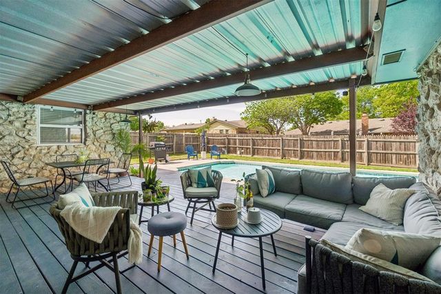 1305 Smiling Hill Boulevard, Edmond, OK 73013