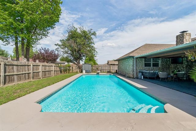 1305 Smiling Hill Boulevard, Edmond, OK 73013