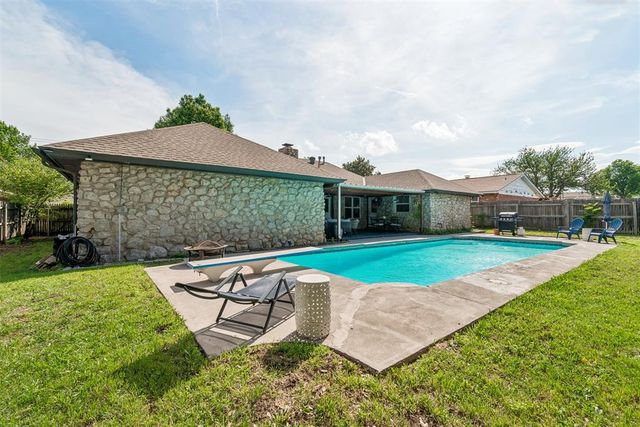 1305 Smiling Hill Boulevard, Edmond, OK 73013