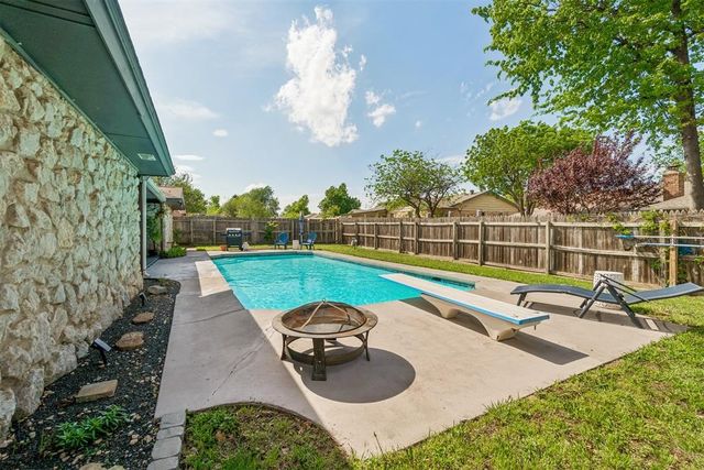 1305 Smiling Hill Boulevard, Edmond, OK 73013