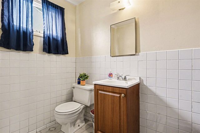 1438 Beach Street, Muskegon, MI 49441