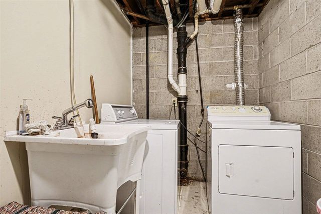 1438 Beach Street, Muskegon, MI 49441