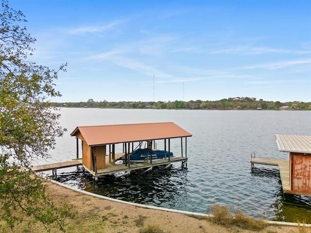 149 Roadrunner LN, Burnet, TX 78611