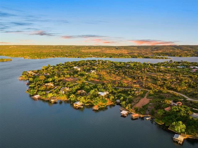 149 Roadrunner LN, Burnet, TX 78611