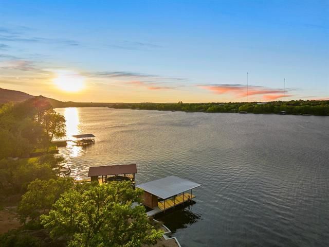 149 Roadrunner LN, Burnet, TX 78611