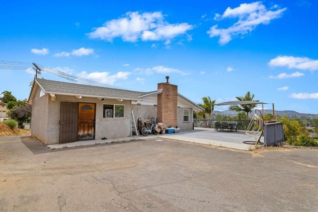 13320 Mapleview Street, Lakeside, CA 92040