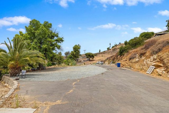 13320 Mapleview Street, Lakeside, CA 92040