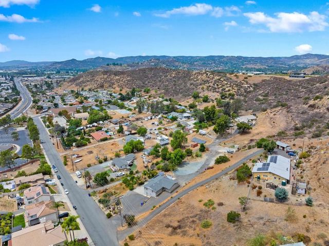13320 Mapleview Street, Lakeside, CA 92040