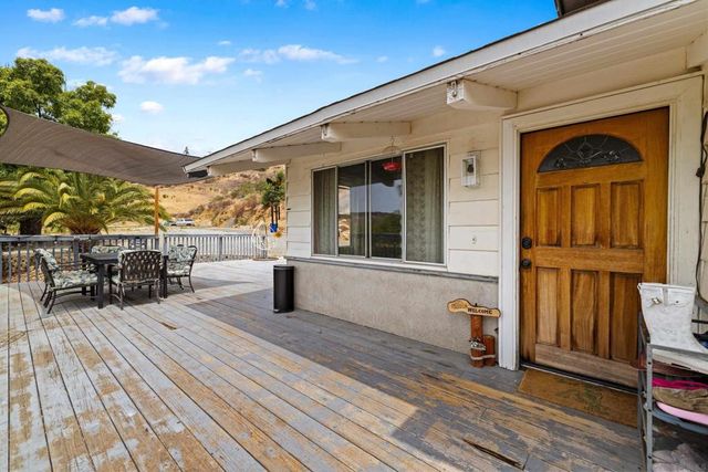 13320 Mapleview Street, Lakeside, CA 92040