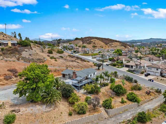 13320 Mapleview Street, Lakeside, CA 92040