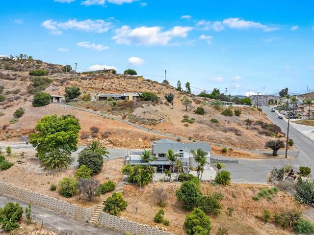 13320 Mapleview Street, Lakeside, CA 92040