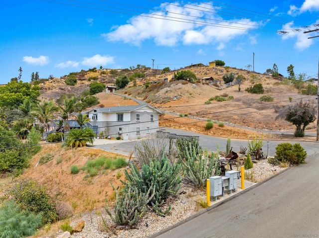 13320 Mapleview Street, Lakeside, CA 92040