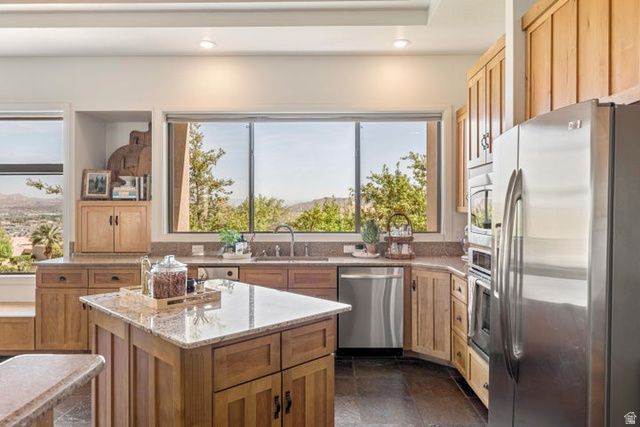 2266 STONE DR, St. George, UT 84790