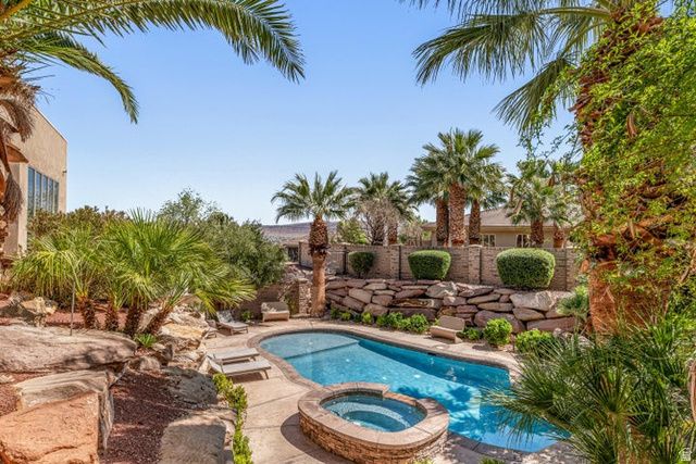 2266 STONE DR, St. George, UT 84790
