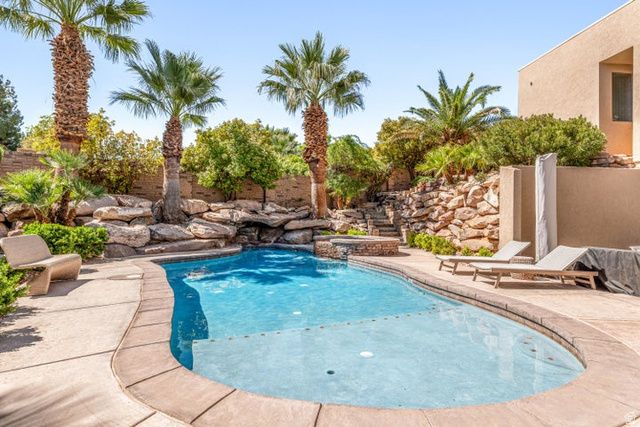 2266 STONE DR, St. George, UT 84790
