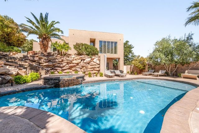 2266 STONE DR, St. George, UT 84790