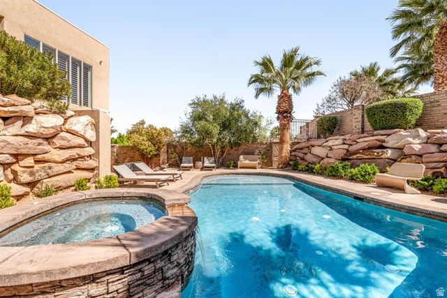 2266 STONE DR, St. George, UT 84790